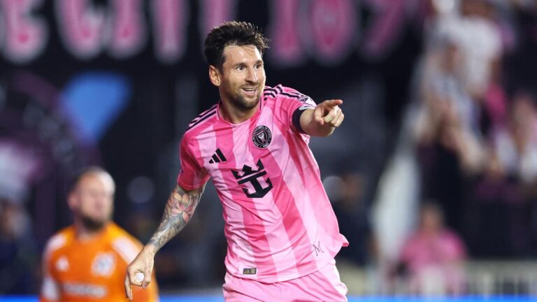 Messi scores twice, adds assist as Inter Miami beats D.C. United 3-2 in MLS thriller
