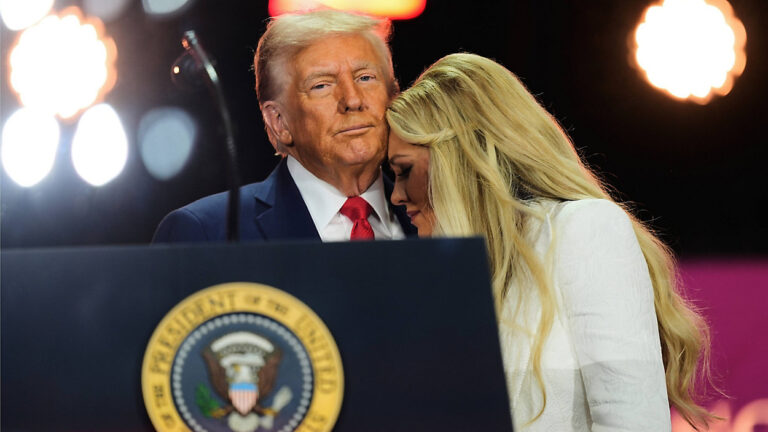 Trump eulogizes Charlie Kirk as “martyr” while declaring “I hate my opponent”
