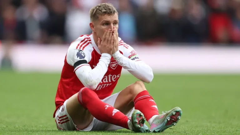 Arsenal Martin Ødegaard has set an unwanted premier league record as Arsenal reclaim top spot