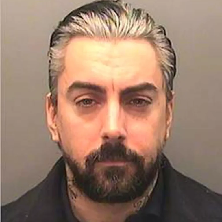 Paedophile singer Ian Watkins killed in prison attack, 2 inmates arrested for murder