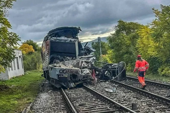 1_Slovakia-Train-Crash_1760363722