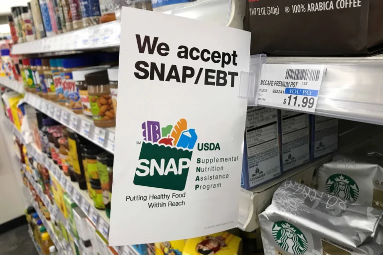 Trump administration announces halt to federal food aid payments amid prolonged shutdown