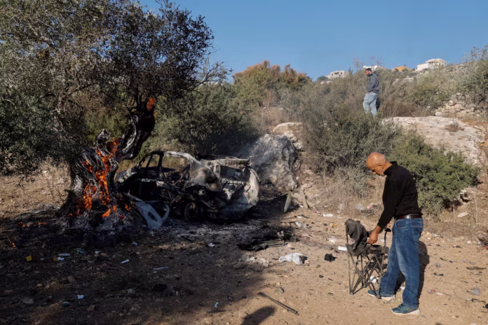 Israeli forces kill three Palestinian militants in West Bank, police sayr