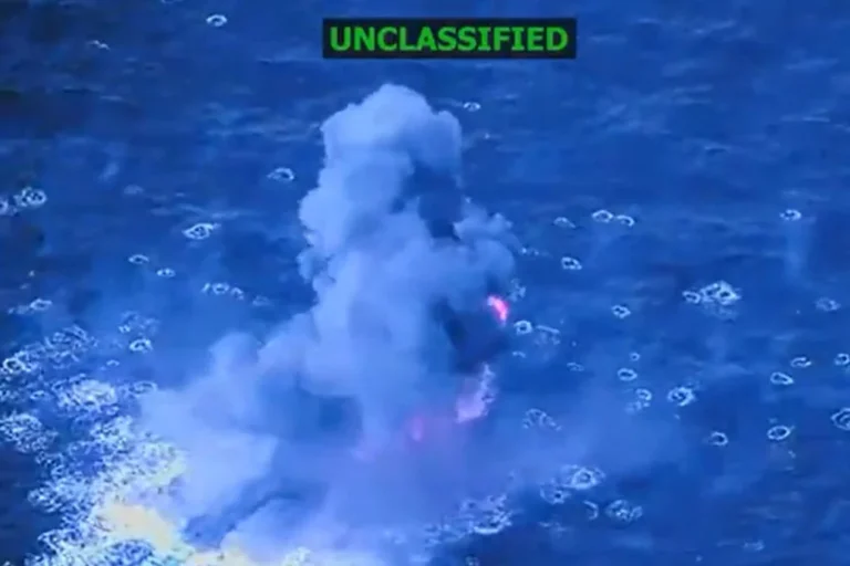 U.S. military strikes alleged drug vessel near Venezuela, killing 4 amid escalating anti-cartel campaign