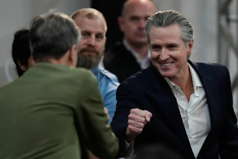 California to revoke 17,000 commercial licenses issued to immigrant drivers as federal pressure intensifies