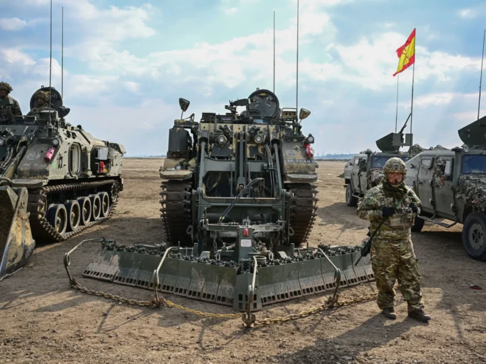 US TROOPS