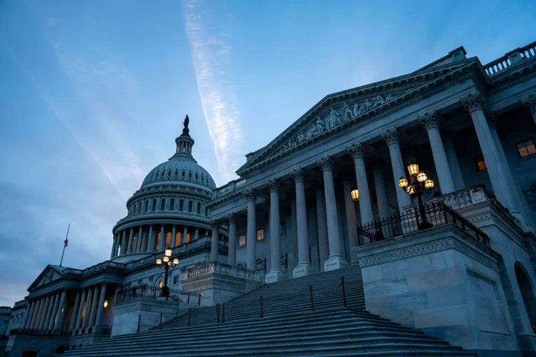  Senate votes on funding bill key to unlocking deal to end 40-day government shutdown