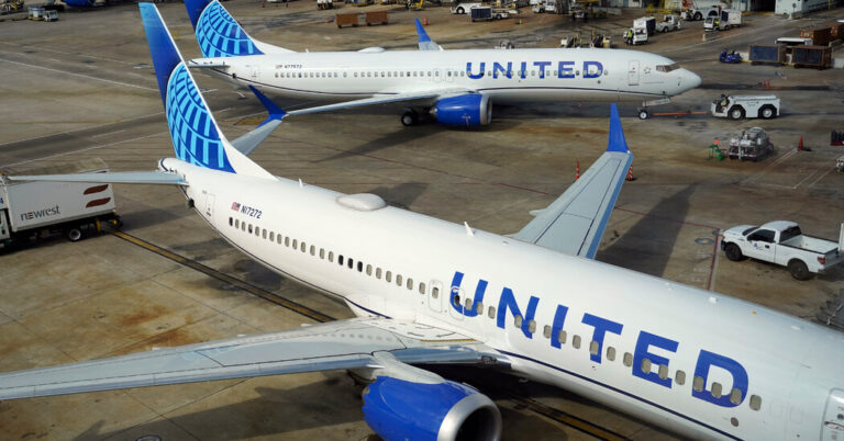  Bomb threat on United Airlines plane temporarily grounds all flights at Reagan National Airport