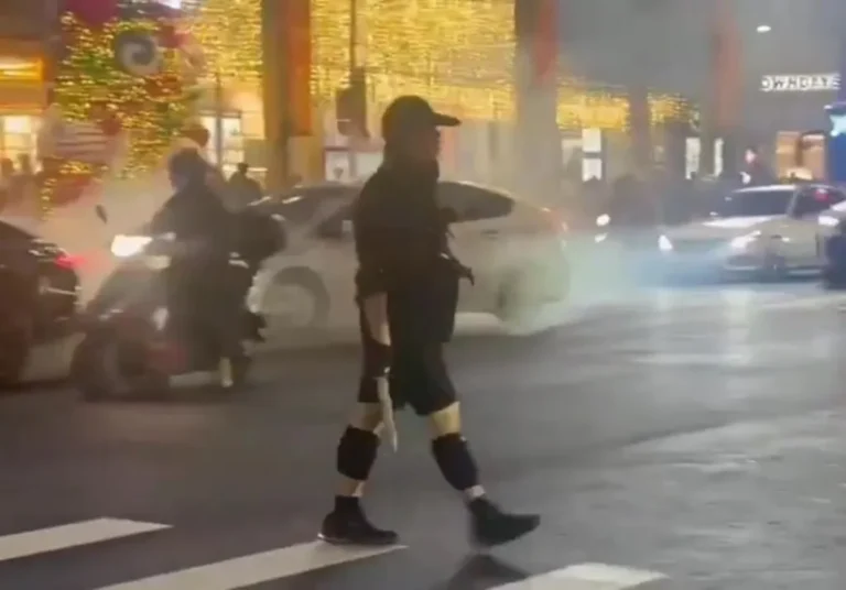 3 Killed in Taipei Knife and Smoke Attack; Suspect Dies After Falling From Department Store