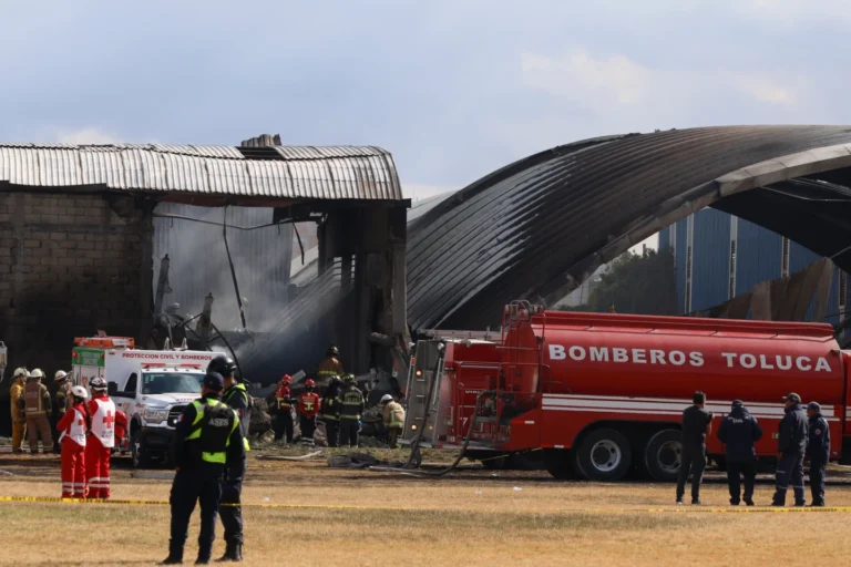 7 Dead After Private Jet Crashes During Emergency Landing Attempt Near Mexico City