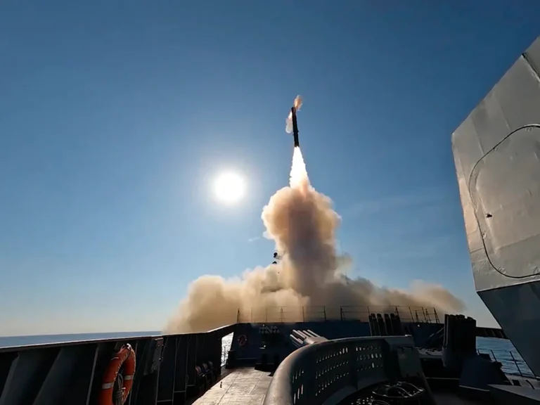 Russia Fires Hypersonic Oreshnik Missile Near NATO Border in ‘Clear Warning’ as Overnight Strikes Kill 4 in Kyiv, Cut Heat to 6,000 Buildings