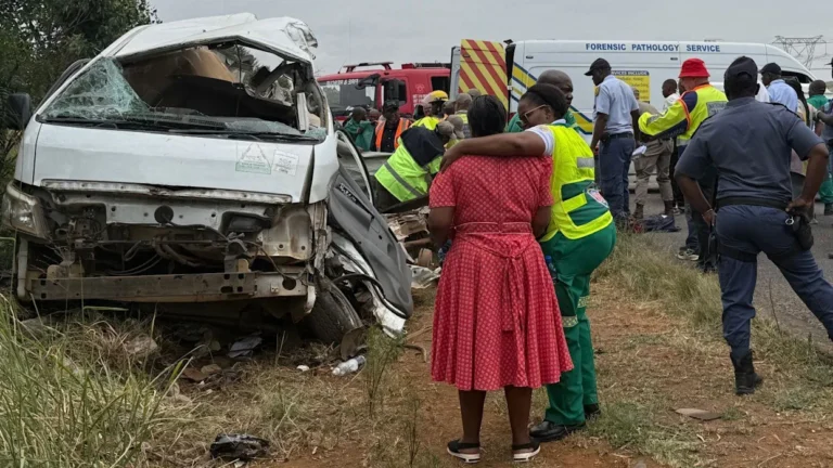 South Africa Grieves After School Bus Crash Kills 13 Pupils, Renewing Alarm Over Road Safety Failures