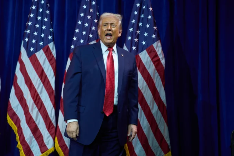 Trump Says Venezuela Interim Authorities to Sell Up to 50 Million Barrels of Oil to U.S. Amid Turmoil