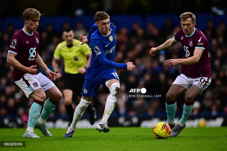Chelsea, Aston Villa Stumble in Late Premier League Drama as Burnley and Leeds Snatch Crucial Draws