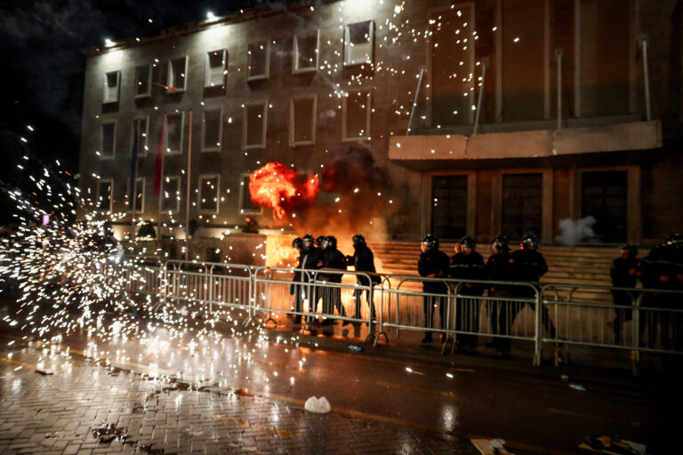 Albanian Capital Erupts in Violent Protests Demanding Deputy Prime Minister’s Resignation Over Corruption Charges