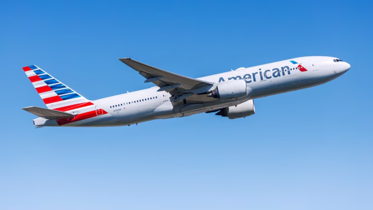 American Airlines 737 Found With Suspected Bullet Hole After Landing in Colombia From Miami