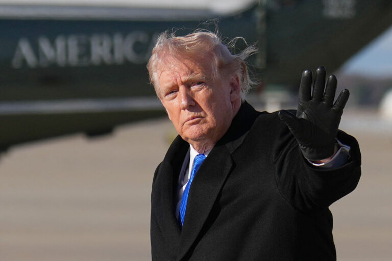 Trump Again Threatens Major Strikes on Iran if Deal Is Not Reached Soon