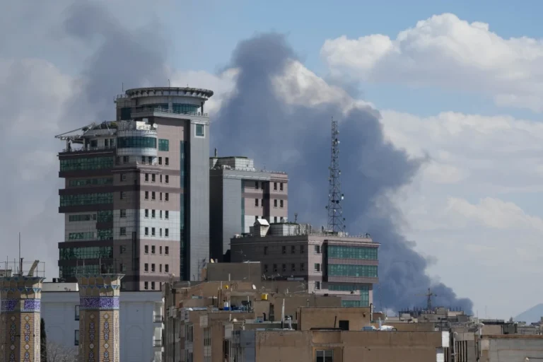 U.S. and Israeli Forces Intensify Iran Bombardment as Trump Signals Openness to Dialogue Following Khamenei’s Death