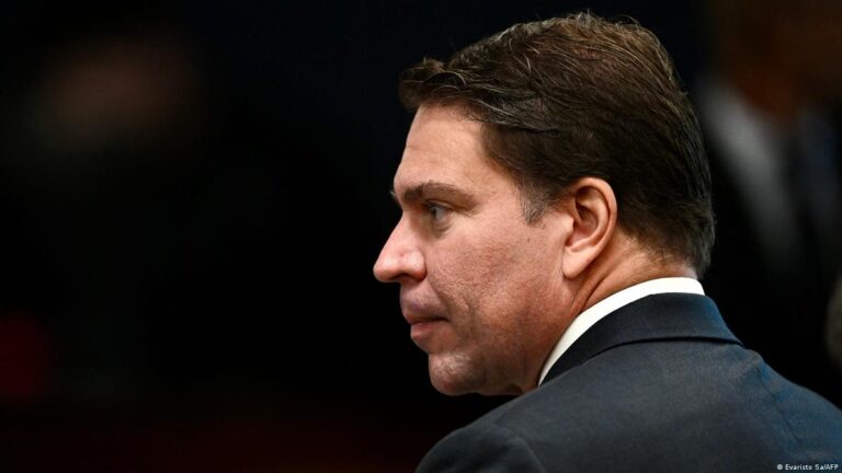 Former Brazil Intelligence Chief Detained by ICE in Florida After Coup Conviction