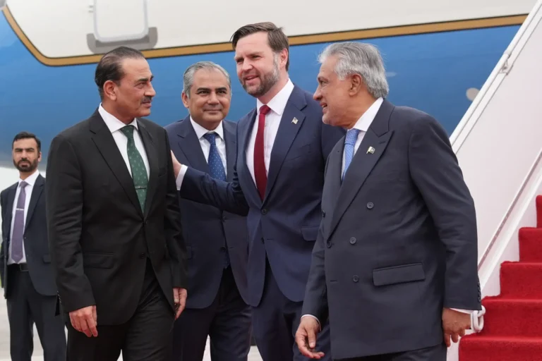  Vance lands in Pakistan for pivotal U.S.-Iran talks as fragile ceasefire faces mounting pressure