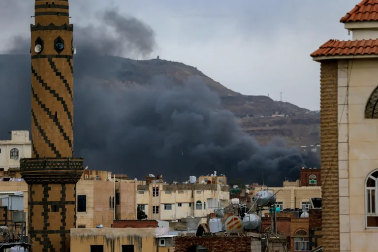  Israeli Strikes Kill 14 in Southern Lebanon as Ceasefire Strains and Evacuation Warnings Expand Beyond Buffer Zone