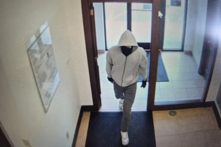 18-Year-Old Faces Federal Murder Charges After Killing 2 Bank Employees in Kentucky Robbery Before Leading Police on 130 MPH Chase