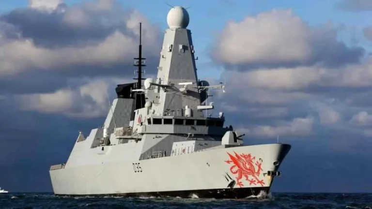 Britain Sends Warship to Middle East to Guard Strait of Hormuz