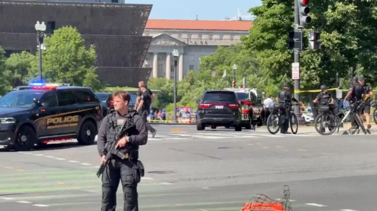  Secret Service Shoots Armed Man Near White House as Trump Event Continues