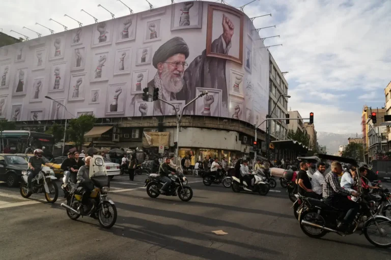 Gulf on Edge as Iran Signals Strong Retaliation After US Strikes Disrupt Fragile Peace Talks