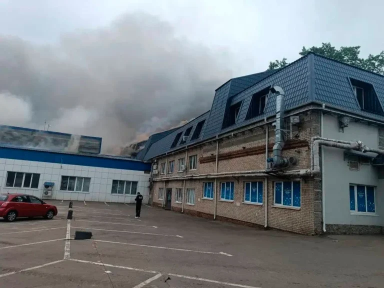 Ukrainian Drone Strike Ignites Moscow Oil Refinery, Disrupts Flights in Major Escalation