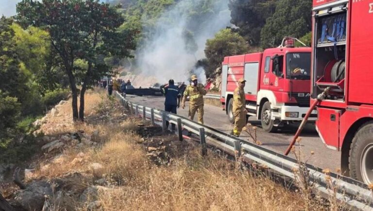 2 Killed as Firefighting Helicopters Collide Near Athens Wildfire